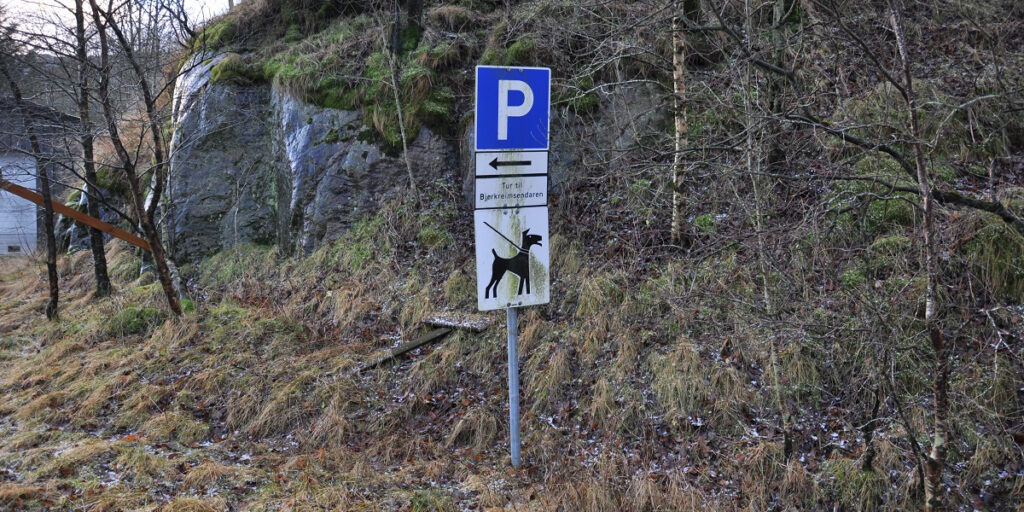Urdalsnipa - Parkering på Moi i Bjerkreim